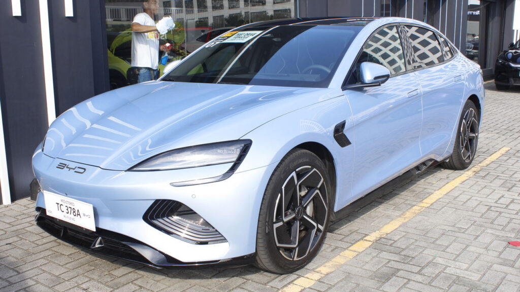 Top 10 carros que mais perderam valor em 2025 no Brasil