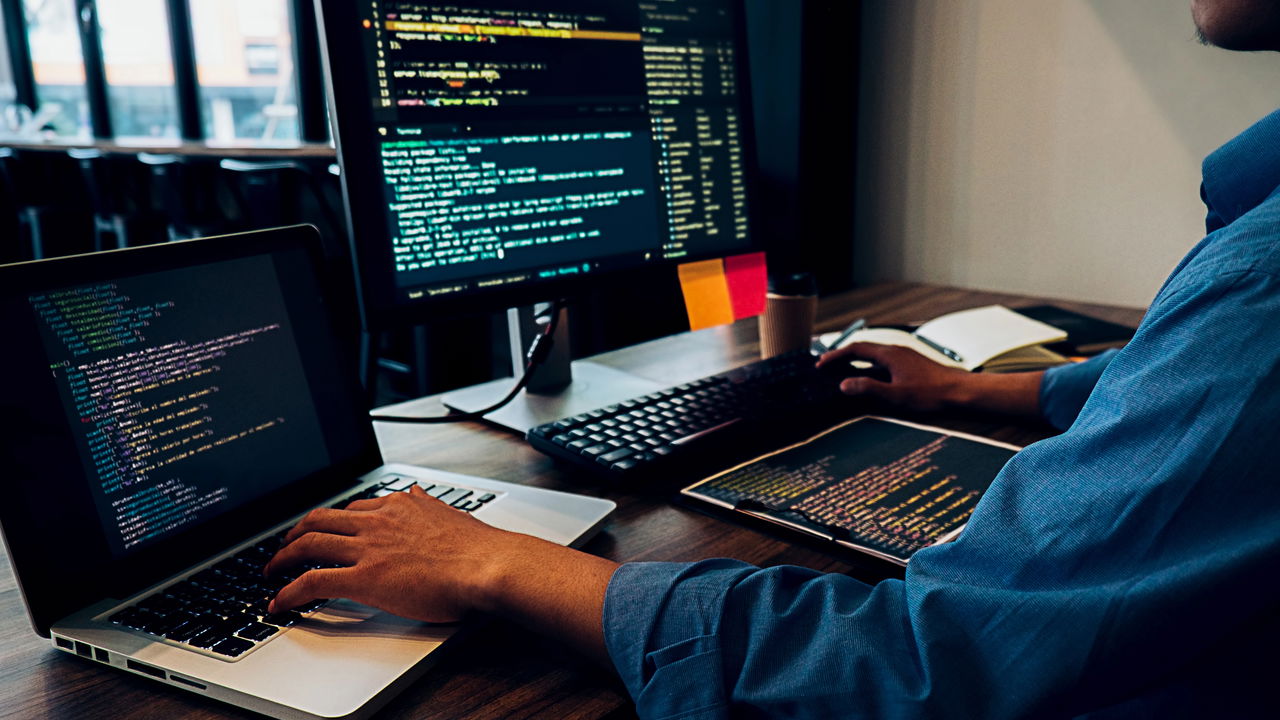 Vagas limitadas em curso de sistemas para web e mobile