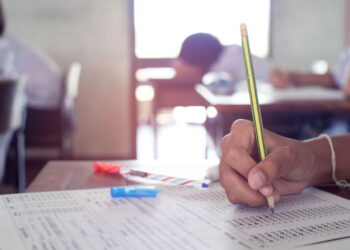 Fortaleza abre 107 vagas para professor com salário atrativo por hora