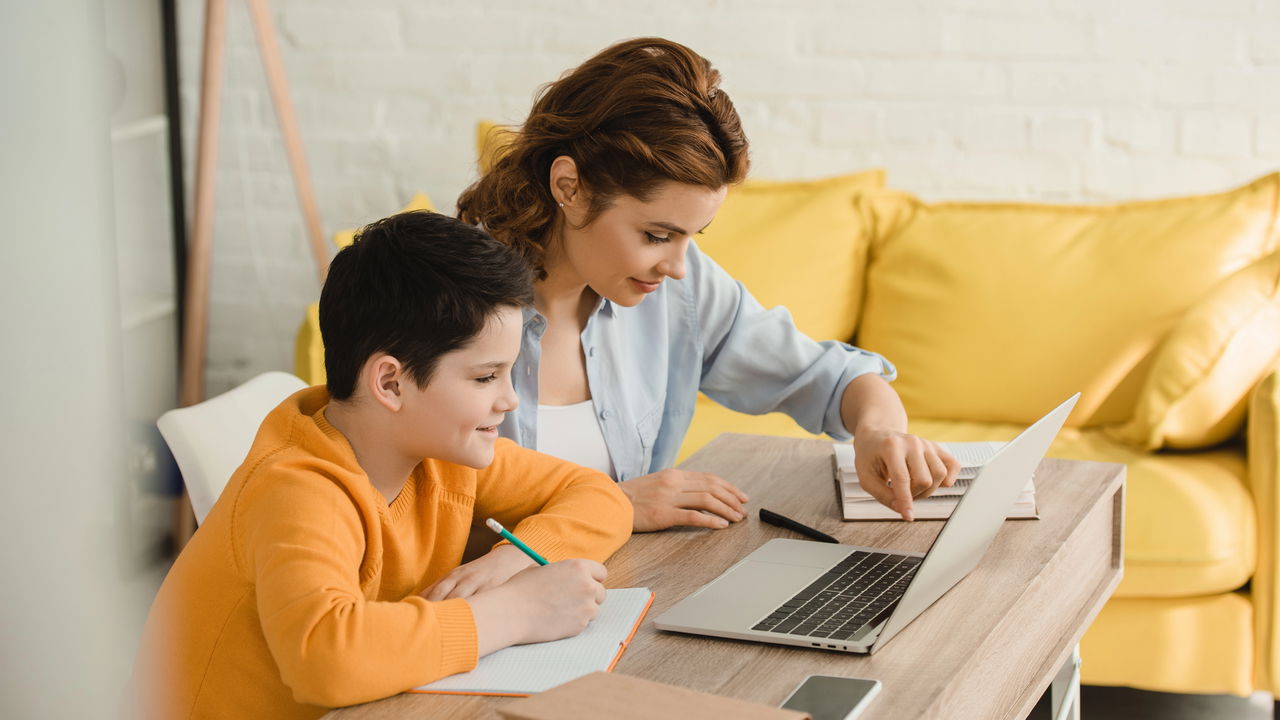 Como o homeschooling ganhou força? A educação fora da escola!
