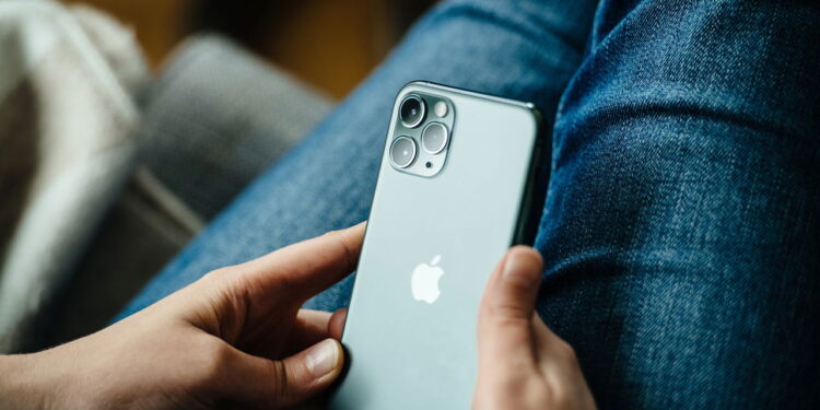 Apple inova com plano de seguro mais flexível para donos de iPhone e Mac!