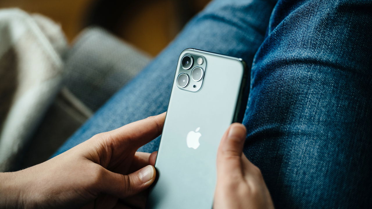 Apple planeja usar IA para fazer a bateria do iPhone durar mais! Veja os detalhes