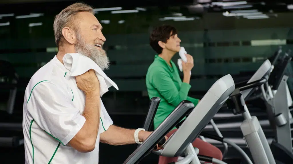 O exercício que reduz o risco de Alzheimer segundo a ciência