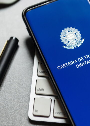 Carteira de Trabalho Digital - Créditos: depositphotos.com / julioricco