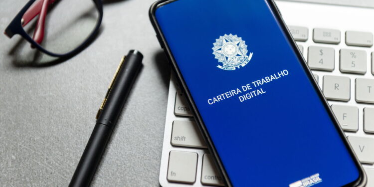 Carteira de Trabalho Digital - Créditos: depositphotos.com / julioricco