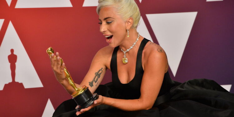 Você sabia? Lady Gaga arrasa como atriz em filmes imperdíveis