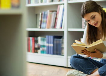 Sua chance de aprender Literatura de graça com certificado oficial do MEC