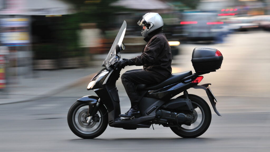 Veja como motos elétricas estão mudando o mercado de trabalho
