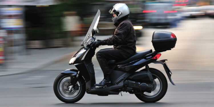 Veja como motos elétricas estão mudando o mercado de trabalho