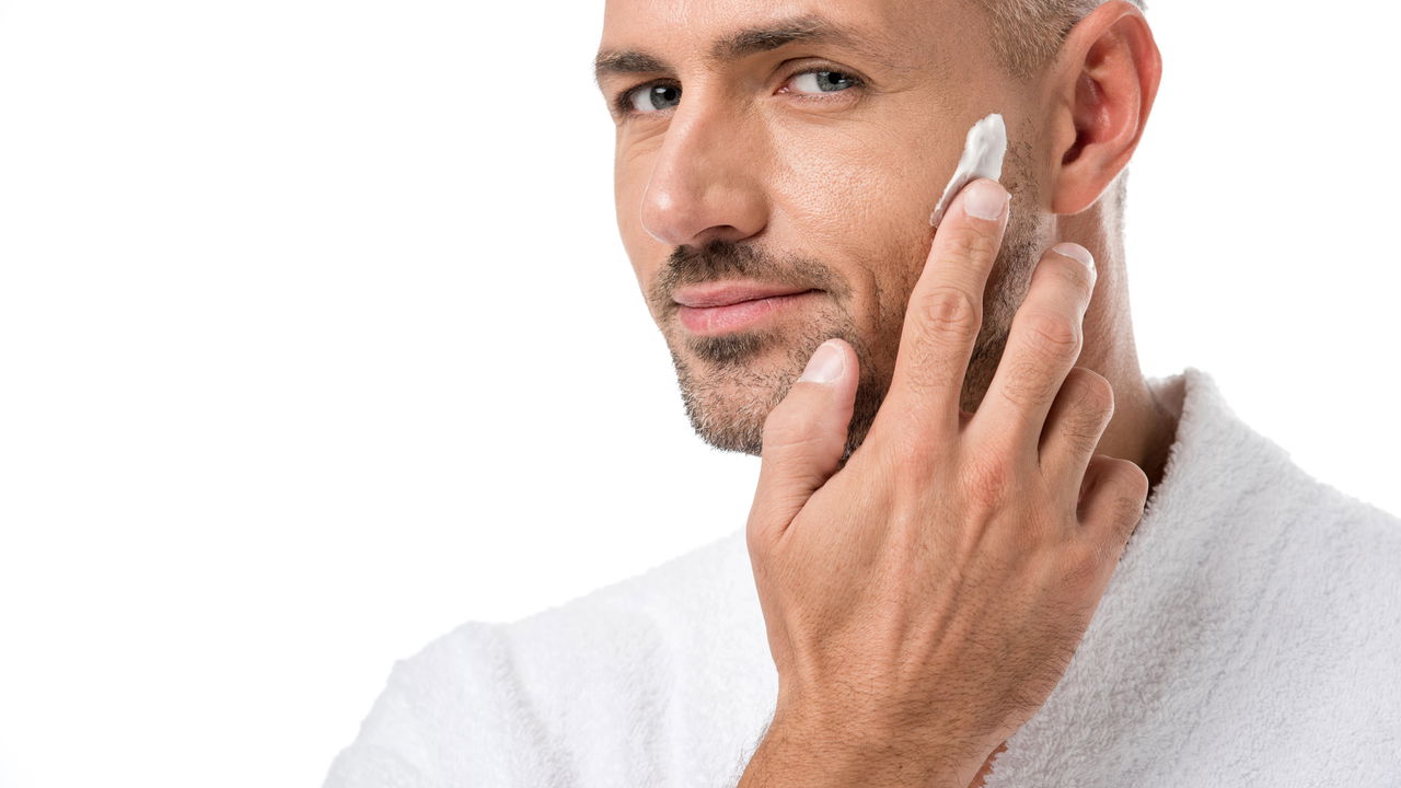 Como prevenir rugas e flacidez na pele masculina após os 40