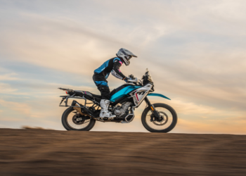 Modelo 450MT da CFMoto atrai atenção na Europa