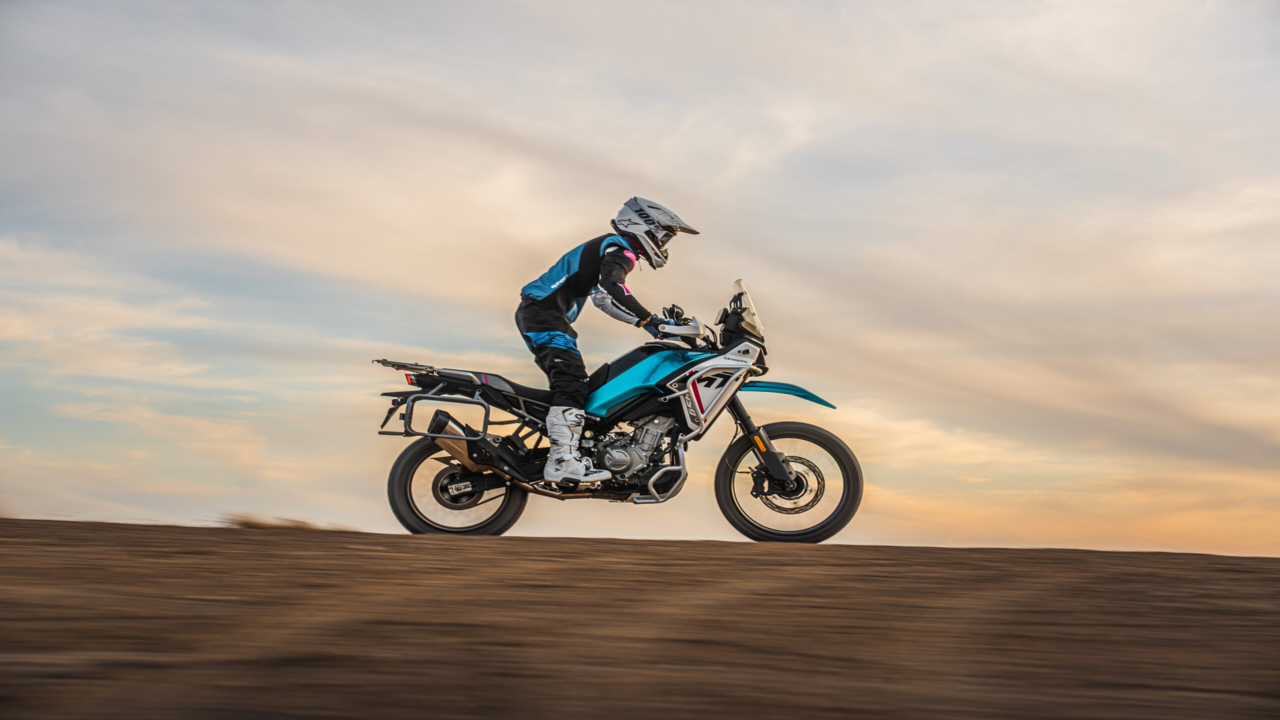 Modelo 450MT da CFMoto atrai atenção na Europa