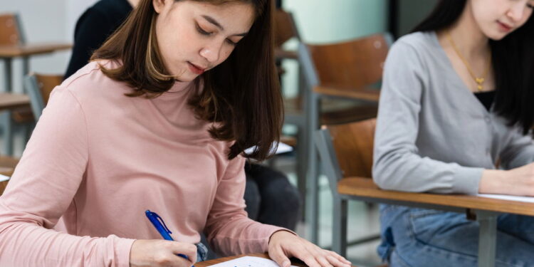Curso gratuito de atendente de farmácia abre vagas em São Carlos