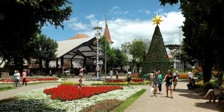 Essa cidade no sul do Brasil encanta visitantes com tradição e flores