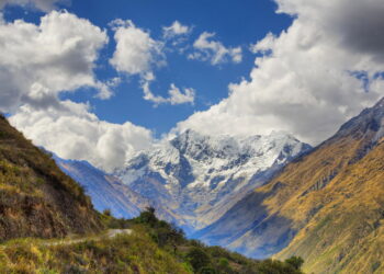 Andes além do turismo! O que essas montanhas realmente significam