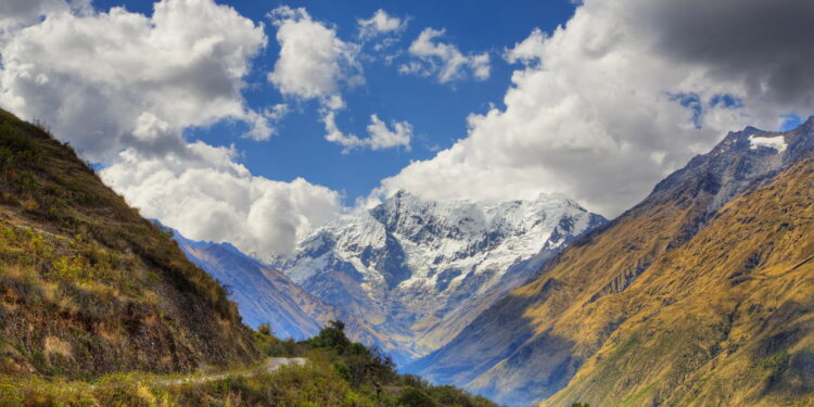 Andes além do turismo! O que essas montanhas realmente significam