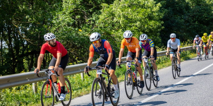 Quer começar no ciclismo de estrada? Dicas essenciais de segurança e equipamento!