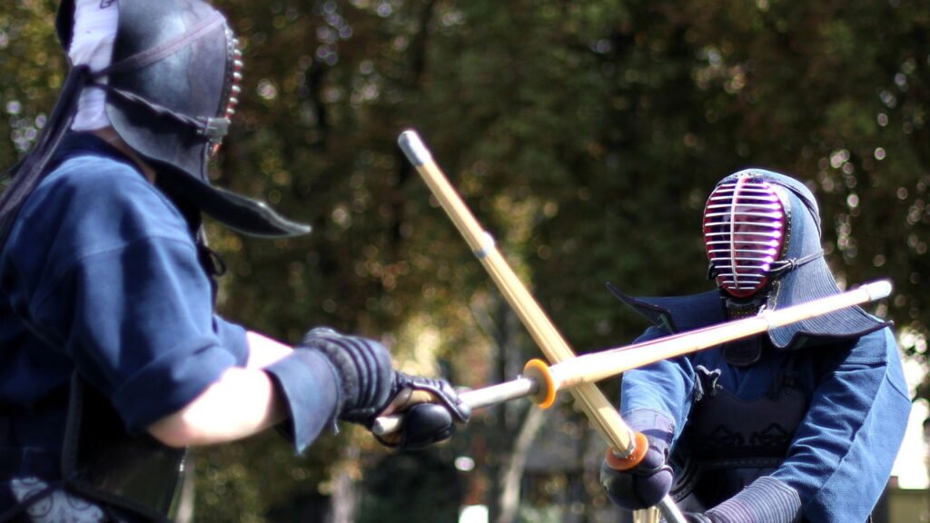 Quer uma arte marcial focada em disciplina e respeito? Conheça o kendo!