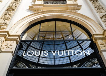 Saiba quem fundou a Louis Vuitton e como a marca se tornou icônica!