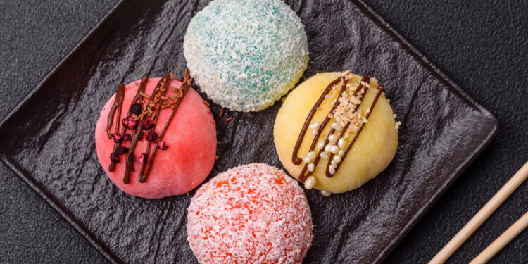 Quem inventou o 'ichigo daifuku'? A origem do mochi recheado com morango!
