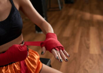 Quer praticar muay thai? Saiba os benefícios para seu corpo e disciplina