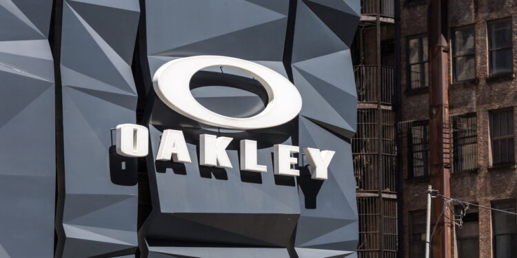 Meta e Oakley se unem para lançar óculos inteligentes! Confira