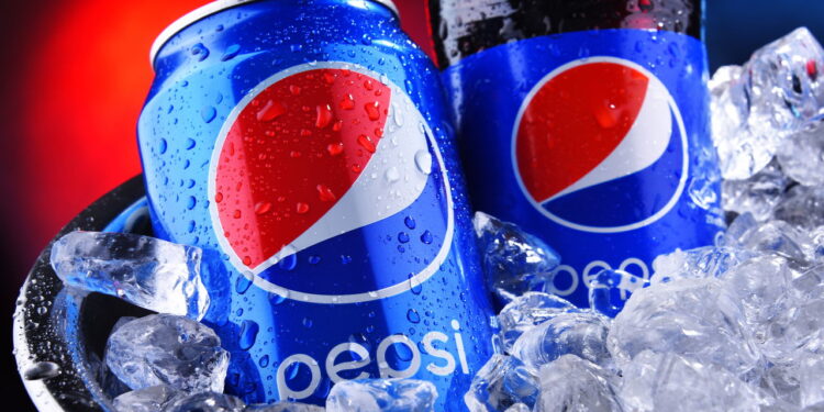 A origem da Pepsi e o início da lendária "guerra das colas" com a Coca-Cola!