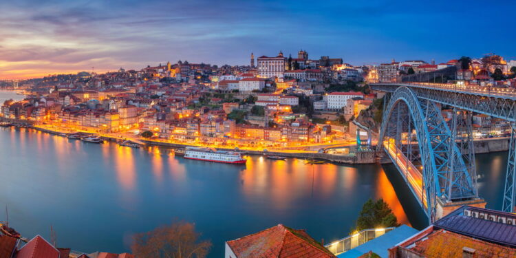 Destinos onde o português conecta você com o mundo e novas culturas
