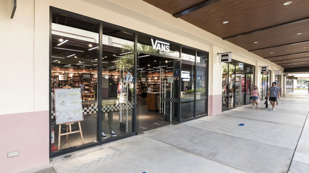 Como a Vans se tornou a marca preferida de skatistas e da cultura de rua! Entenda