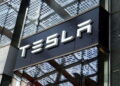 Tesla em crise? Vendas da marca 'derretem' na Europa mesmo com alta do mercado!