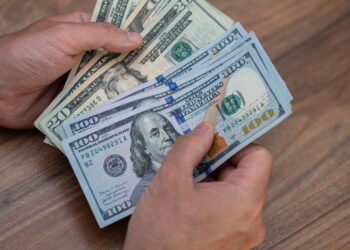 Sem moeda, sem papel! Dinheiro em espécie se torna cada vez mais raro