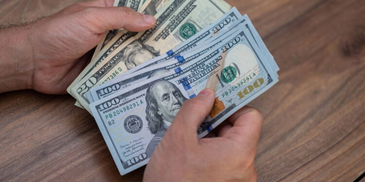 Sem moeda, sem papel! Dinheiro em espécie se torna cada vez mais raro