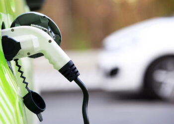Se você acha que carro elétrico não faz som, pense de novo
