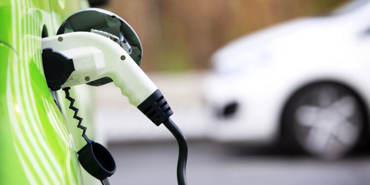 Se você acha que carro elétrico não faz som, pense de novo