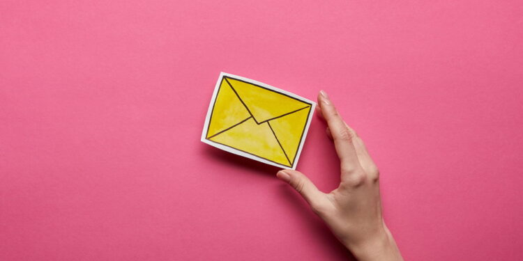 Você não vai acreditar no que dizia o primeiro e-mail da história