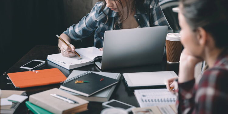 Curso gratuito no RN prepara alunos para o Enem 2025