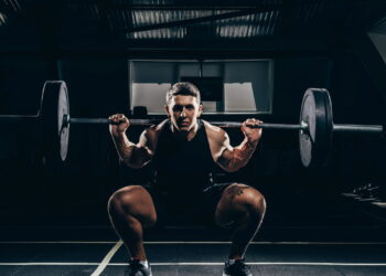 Como o treino com anilhas e pesos livres pode transformar seus resultados!