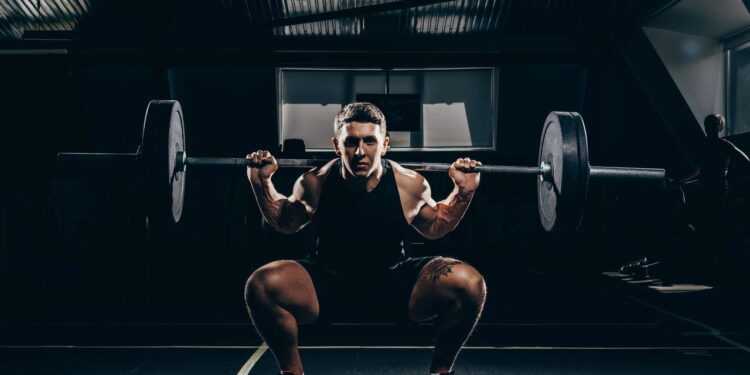 Como o treino com anilhas e pesos livres pode transformar seus resultados!