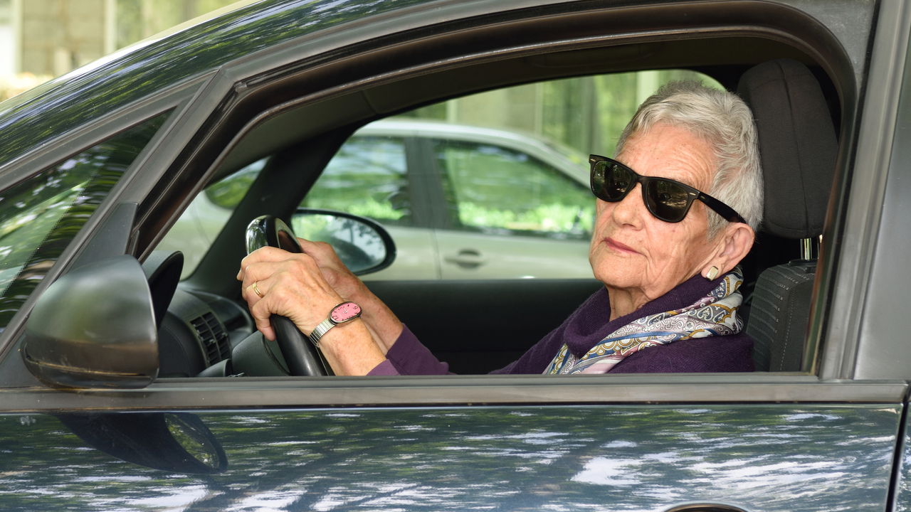 Essa nova proposta pode colocar um carro novo na garagem de milhares de idosos