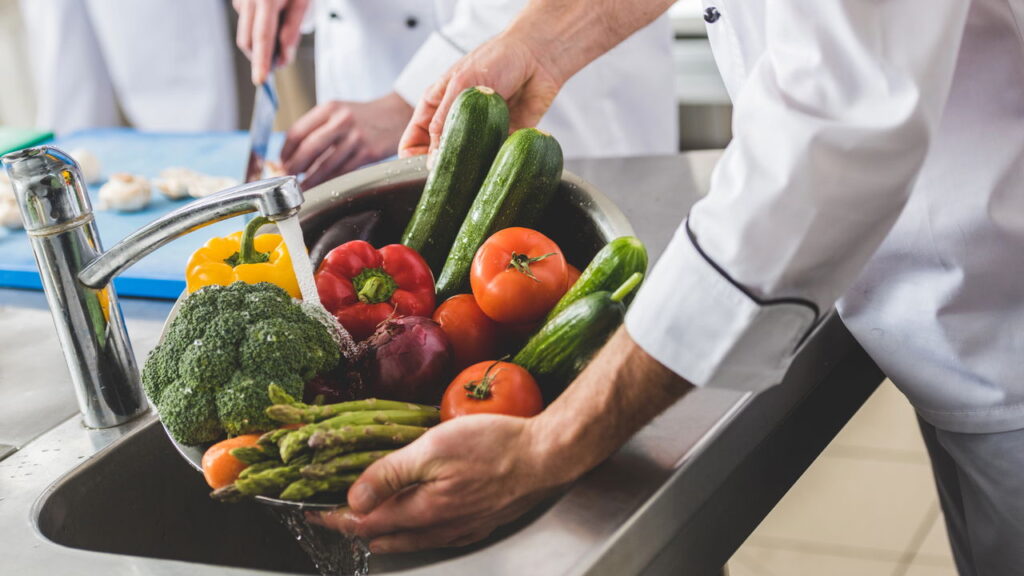 Curso gratuito de gastronomia abre 300 vagas com aulas online e bolsa