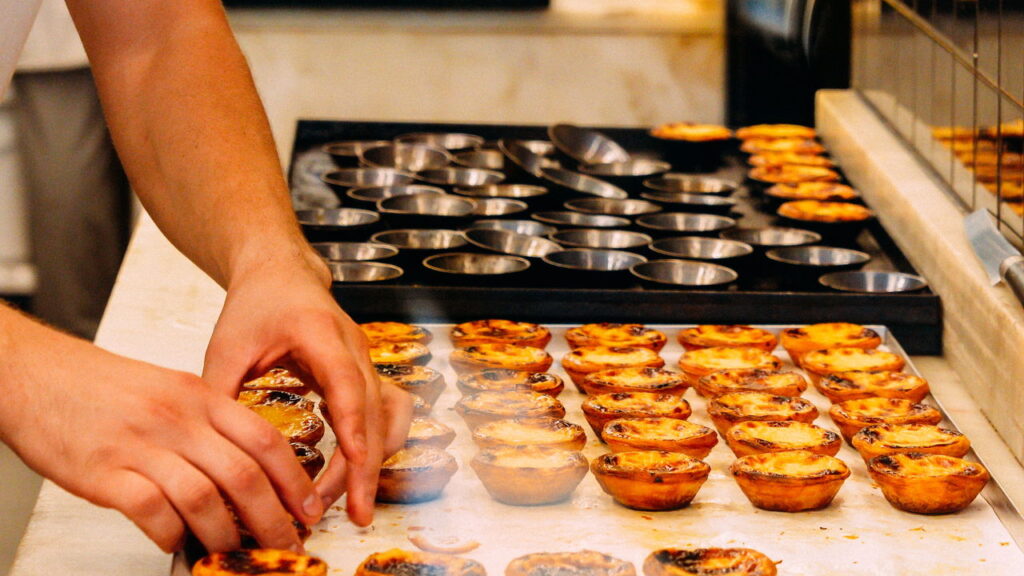 Quem inventou o pastel de Belém? O doce que é puro Portugal