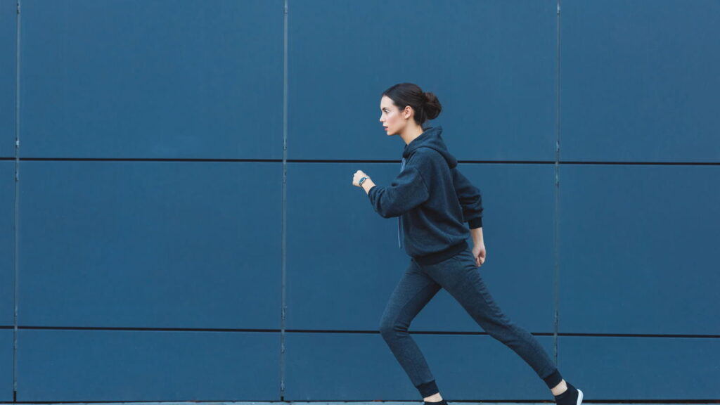 5 diferenças entre corrida e caminhada que todo iniciante precisa saber