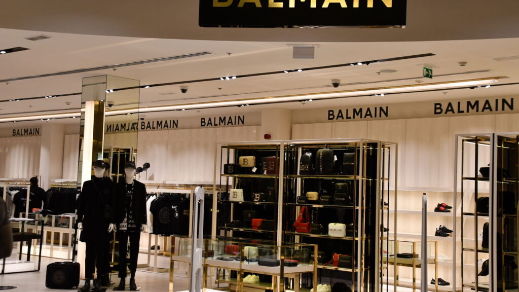 Conheça quem criou a Balmain e sua visão para a alta-costura francesa!