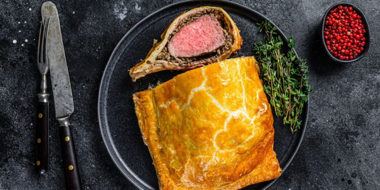 Como o Beef Wellington se tornou um dos pratos mais luxuosos da Inglaterra!