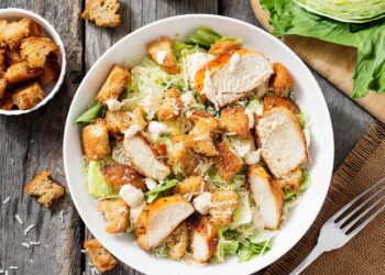 Como a caesar salad foi inventada em Tijuana e virou um clássico mundial!