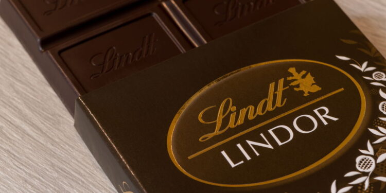 Saiba a origem do chocolate Lindt e a invenção da 'conchagem'!