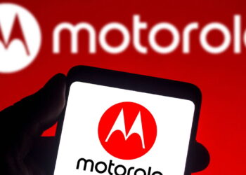 Saiba quem criou a Motorola e a inovação por trás do 'Hello Moto'!