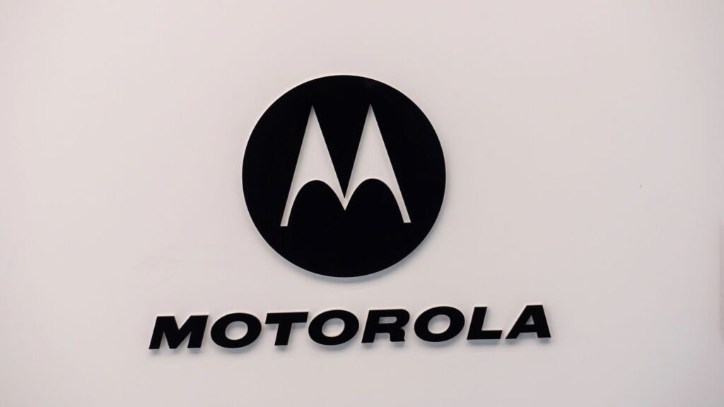 Saiba quem criou a Motorola e a inovação por trás do 'Hello Moto'!
