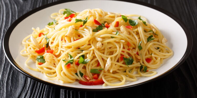 A história do 'Spaghetti aglio e olio'! O prato genial que nasceu da simplicidade italiana