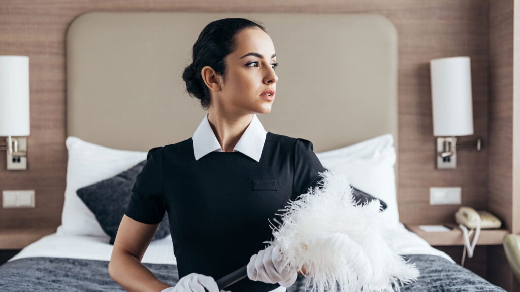 Curso de hotelaria abre 25 vagas com prática em hotel real